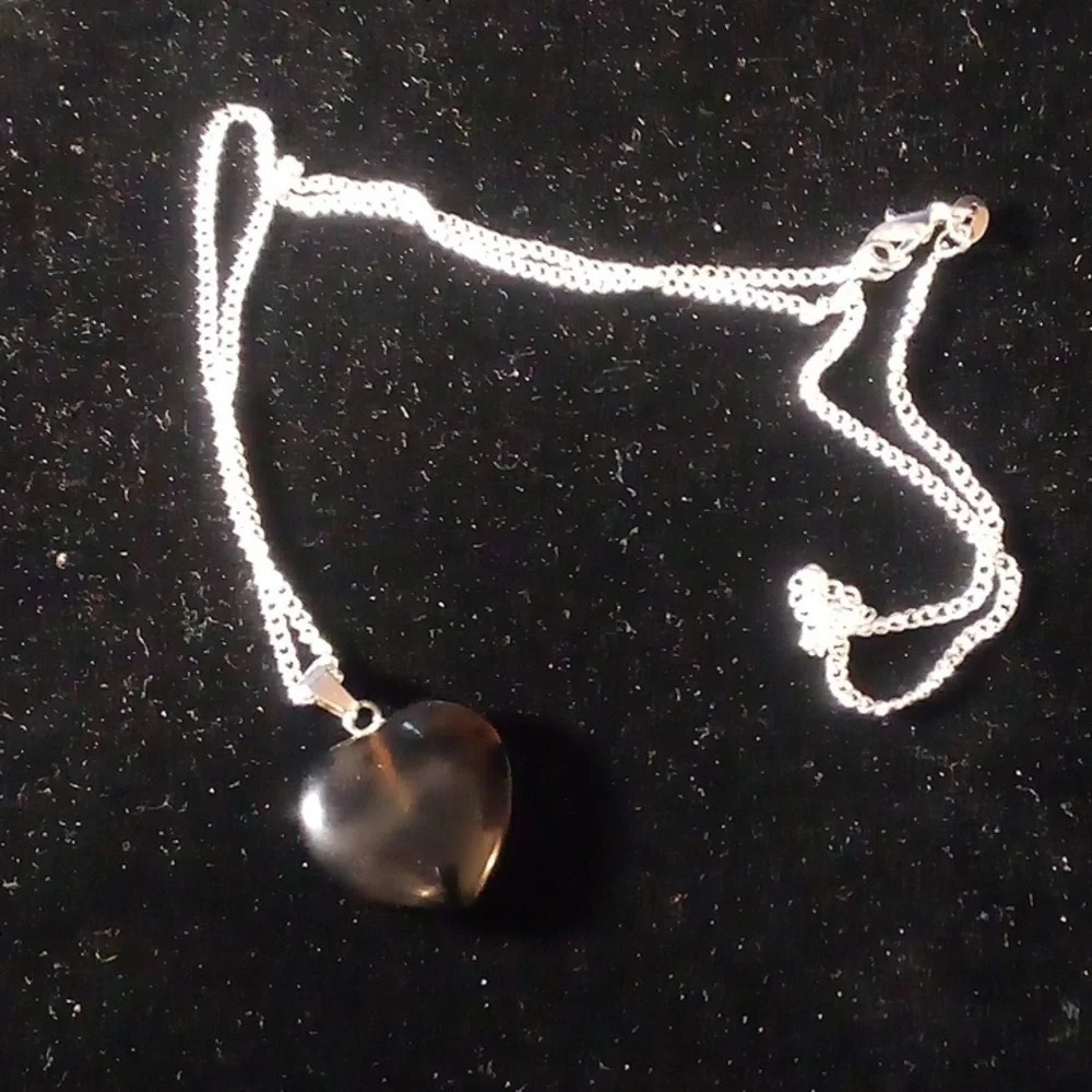 💝2/$20💝 NIP - Natural Brown Cabochon Onyx Heart Shape Stone Pendant Necklace